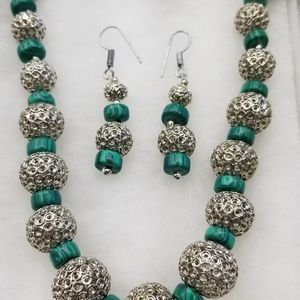 Necklace set